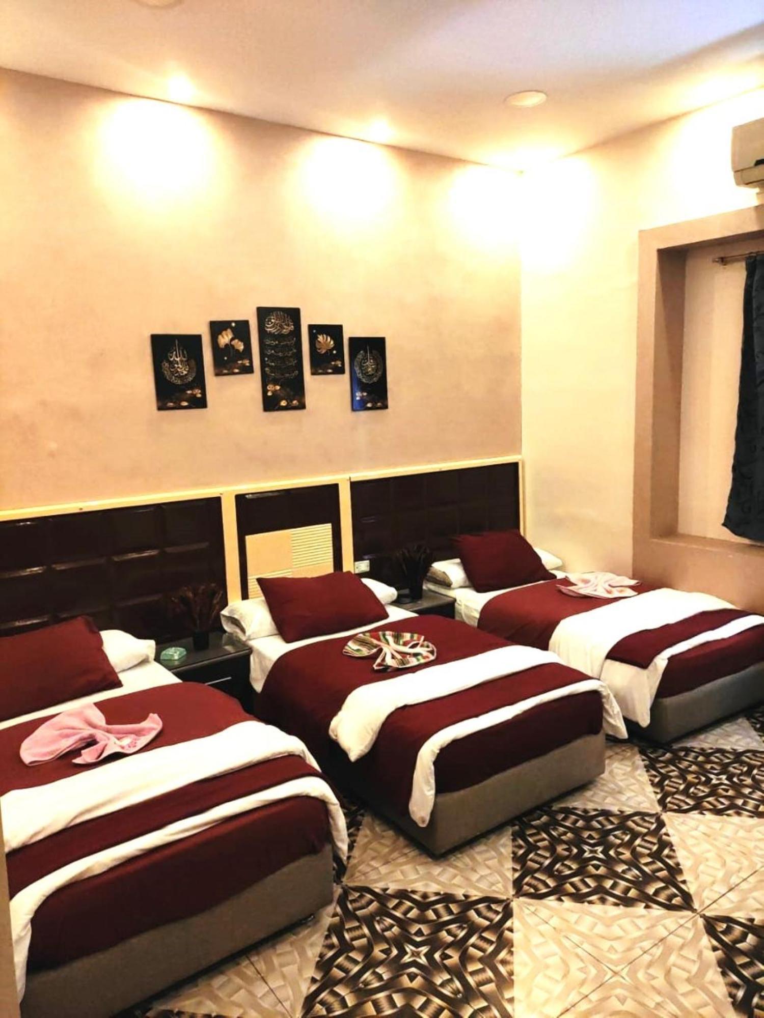 The Emerald 3*